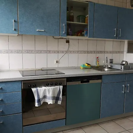 Sindel Living Apartment-business Luxurious 2 Bed With Kitchen & Balcony