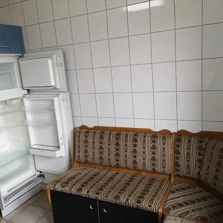דירה Sindel Living Apartment-business Luxurious 2 Bed With Kitchen & Balcony סינדלפינגן